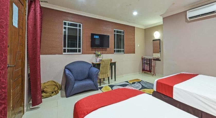 Oyo 90642 Twin Mutiara Chalet & Homestay Jeli Exterior photo