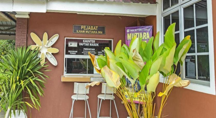 Oyo 90642 Twin Mutiara Chalet & Homestay Jeli Exterior photo